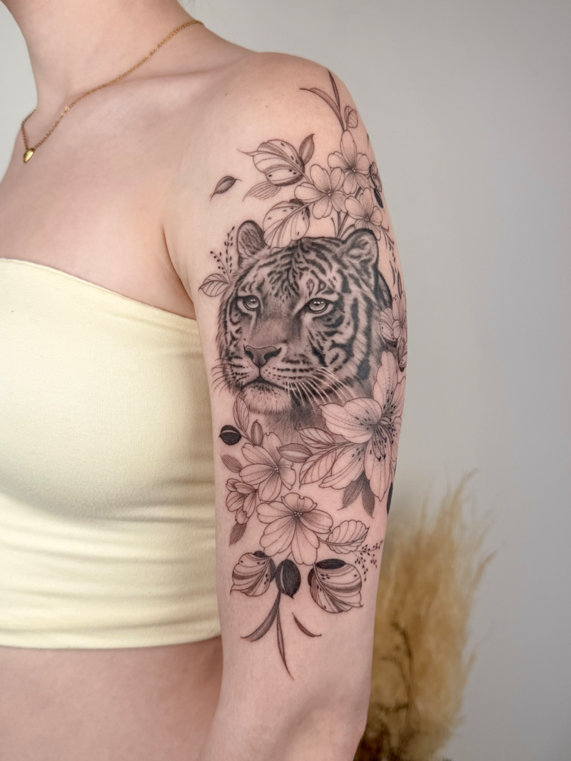 Tatouage réalisé par Nikie tatoueuse, photo 3