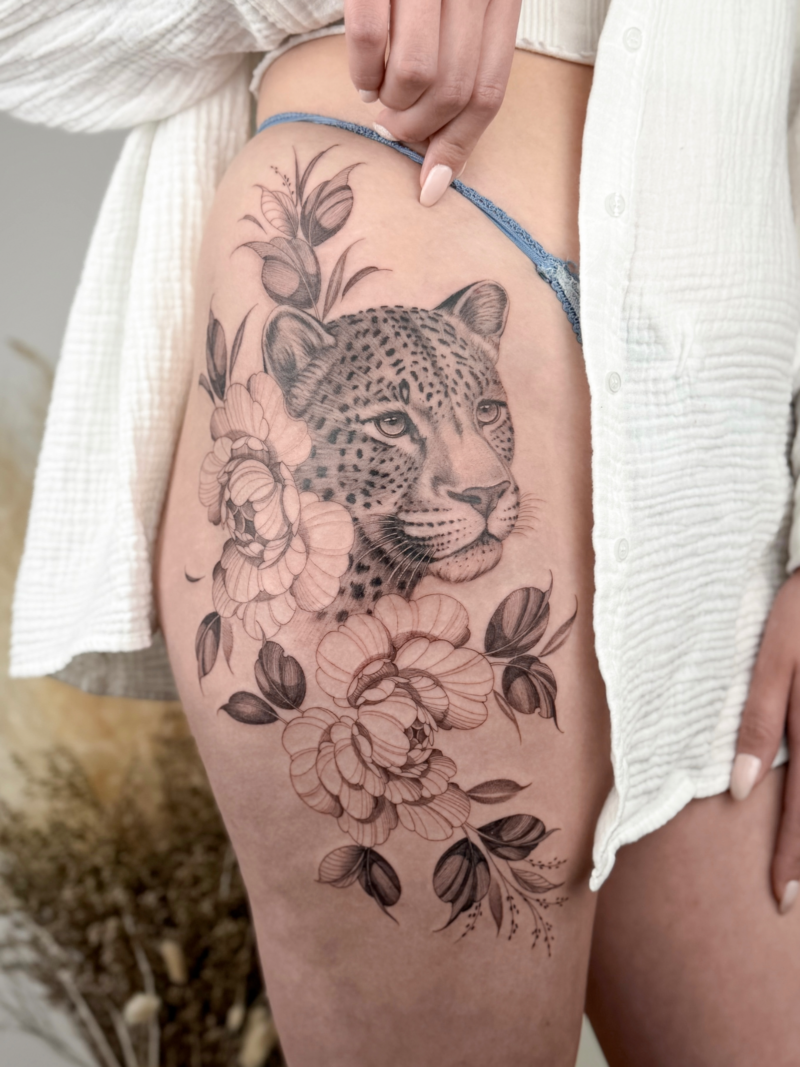 Tatouage réalisé par Nikie tatoueuse, photo 4