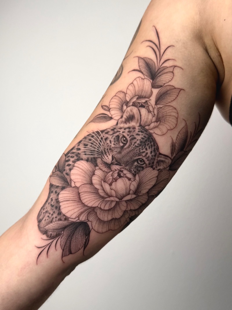 Tatouage réalisé par Nikie tatoueuse, photo 1